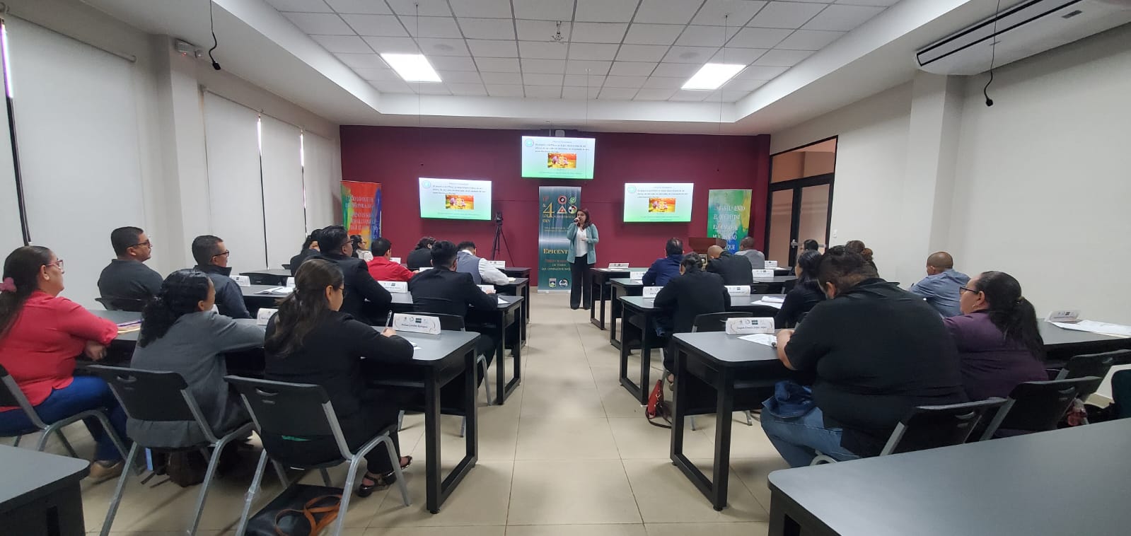 Sesión formativa de Psicología Individual en el CECNSR